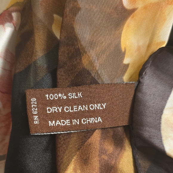 Silk Adrienne Vittadini Pink and Gold Scarf Luxurious Wrap - Picture 3 of 13